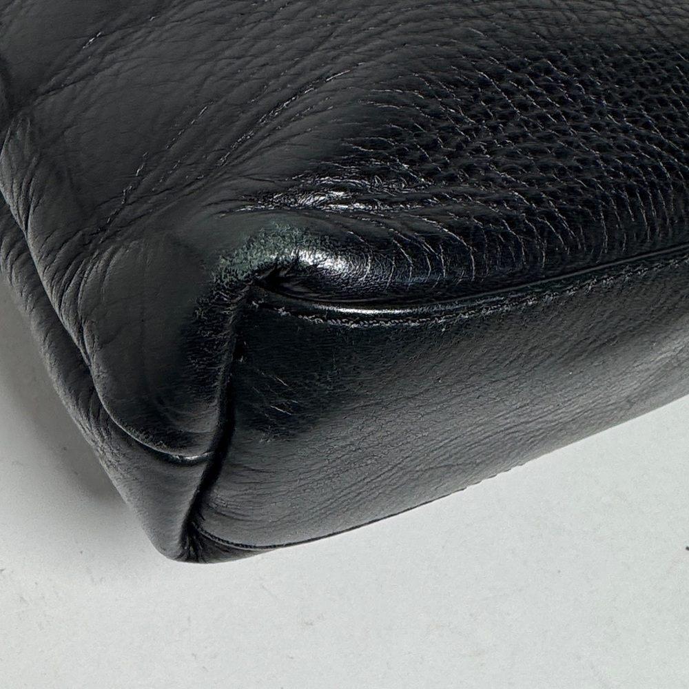 TANO Vintage 90s Minimal Sleek Black Pebble Leather Adjustable Crossbody Bag - Picture 10 of 16